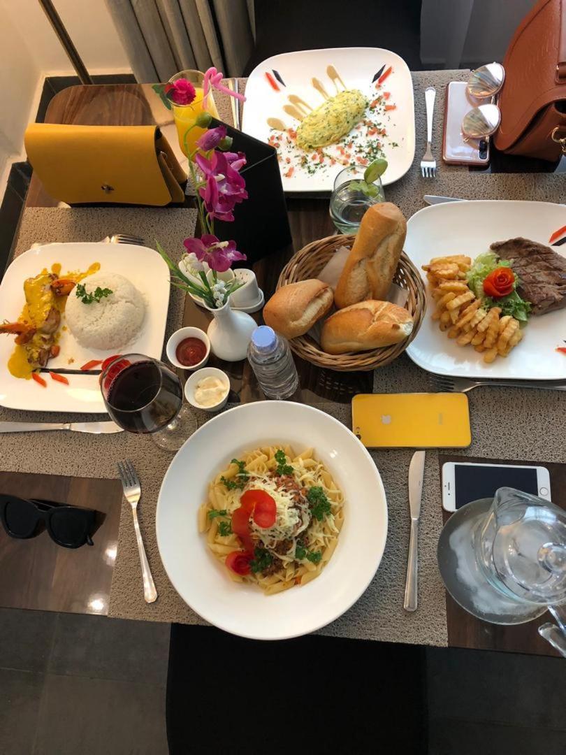 Lorenzo Hotel Абиджан Екстериор снимка